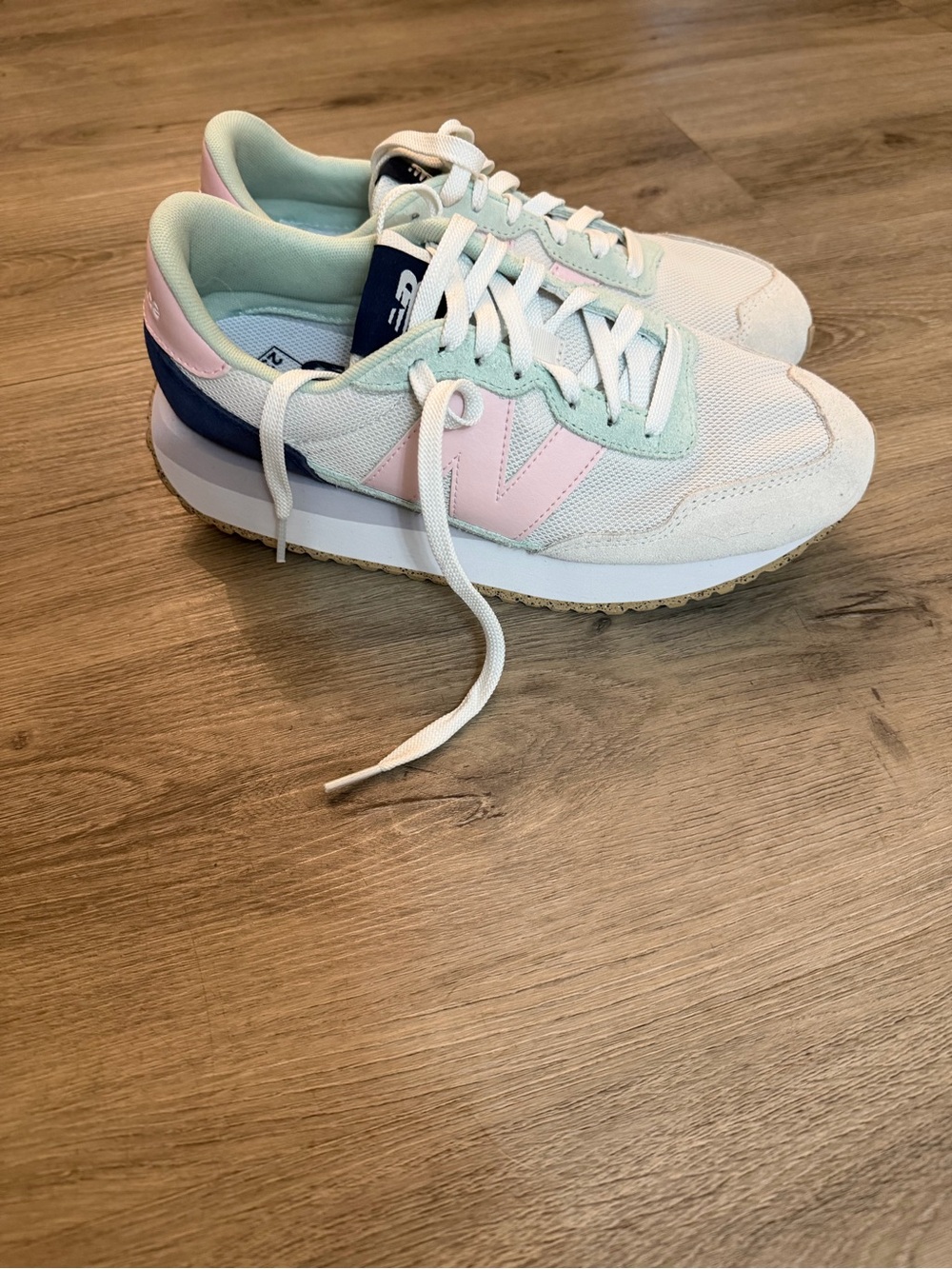 New Balance Women's Retro Runner Sneakers - White/Pastel Pink/Mint/Navy